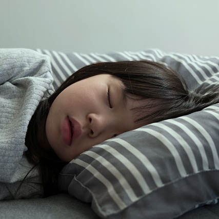 Asian-Child-Sleeping-Ortho-k-Sqr