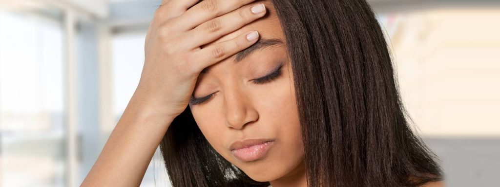 eye-disorder-headache-african-american-woman-1280x480-1024x384-1